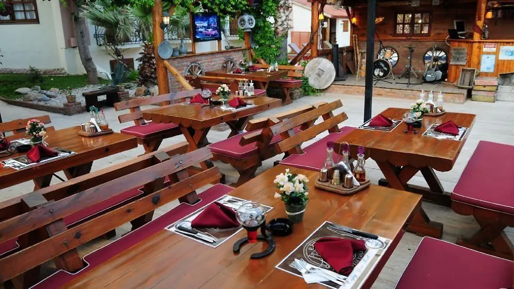 Flying Dutchman Hotel オルデニズ